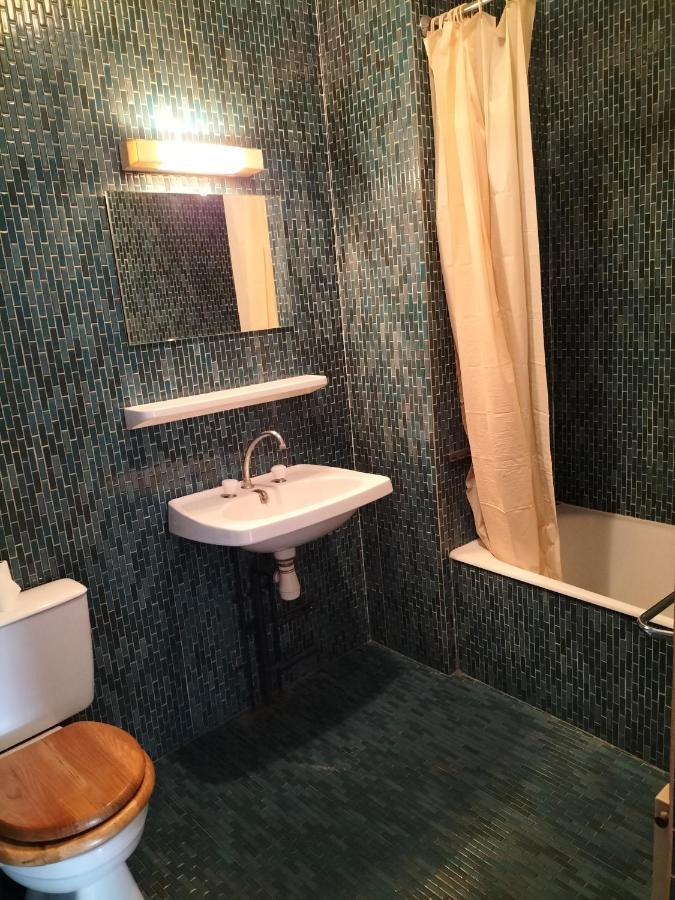Alloggio in famiglia Quadruple Avec Salle De Bains Privative 1 *